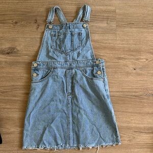 Overall skirt